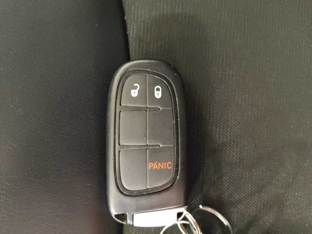 2019 Jeep Cherokee in Lakeland, FL 33815 - 18071270 32