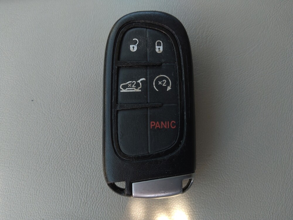 2019 Jeep Cherokee in Stone Mountain, GA 30083 - 18071294 32