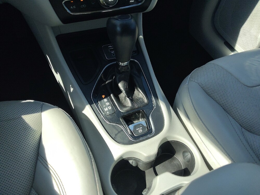 2019 Jeep Cherokee in Stone Mountain, GA 30083 - 18071294 26