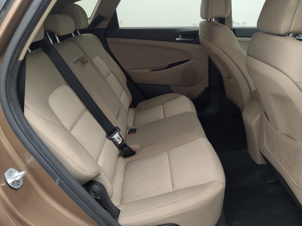 2016 Hyundai Tucson in Houston, TX 77034 - 18071315 19