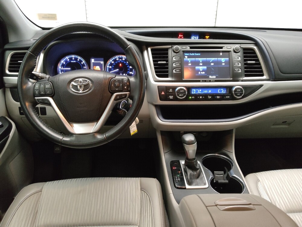 2019 Toyota Highlander in Arlington, TX 76011 - 18071333 22