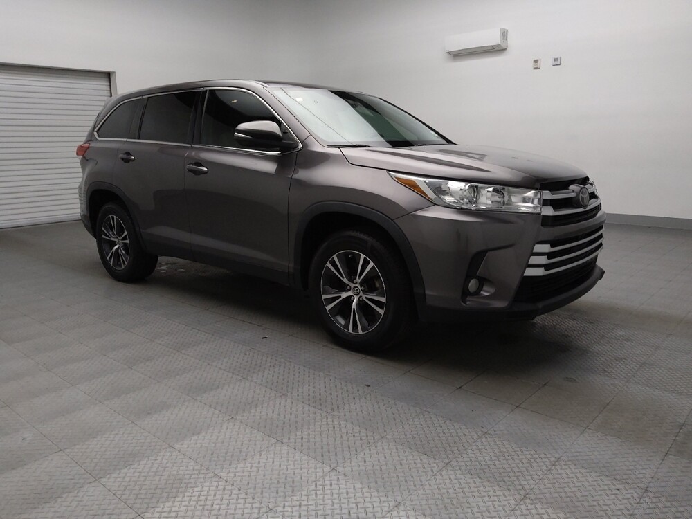 2019 Toyota Highlander in Arlington, TX 76011 - 18071333 13