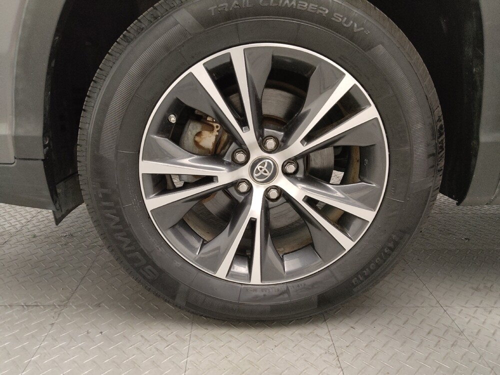 2019 Toyota Highlander in Arlington, TX 76011 - 18071333 31