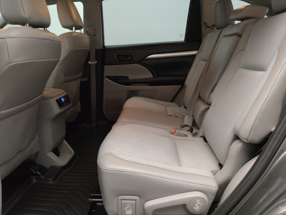 2019 Toyota Highlander in Arlington, TX 76011 - 18071333 18