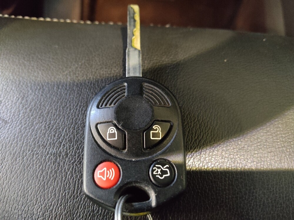 2018 Ford Escape in Lakeland, FL 33815 - 18071412 32