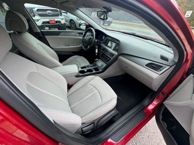 2017 Hyundai Sonata in Flowery Branch, GA 30542 - 18071487 7