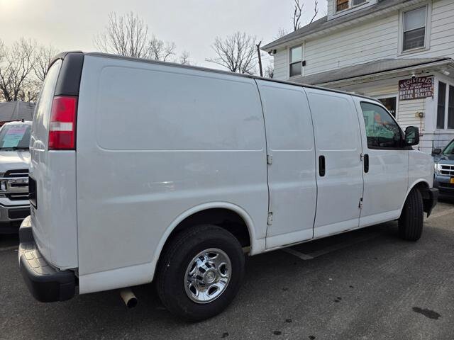 2018 Chevrolet Express 2500 in Blauvelt, NY 10913 - 18071521 7