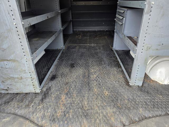 2018 Chevrolet Express 2500 in Blauvelt, NY 10913 - 18071521 36