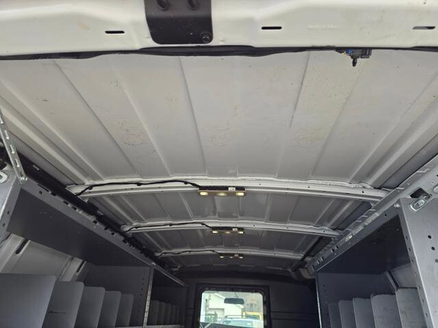 2018 Chevrolet Express 2500 in Blauvelt, NY 10913 - 18071521 34