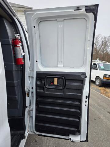 2018 Chevrolet Express 2500 in Blauvelt, NY 10913 - 18071521 45