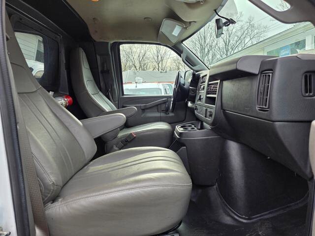 2018 Chevrolet Express 2500 in Blauvelt, NY 10913 - 18071521 50