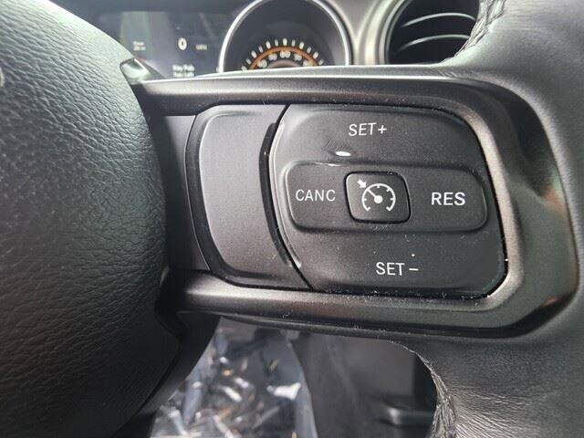 2018 Jeep Wrangler in Mesa, AZ 85212 - 18071588 26