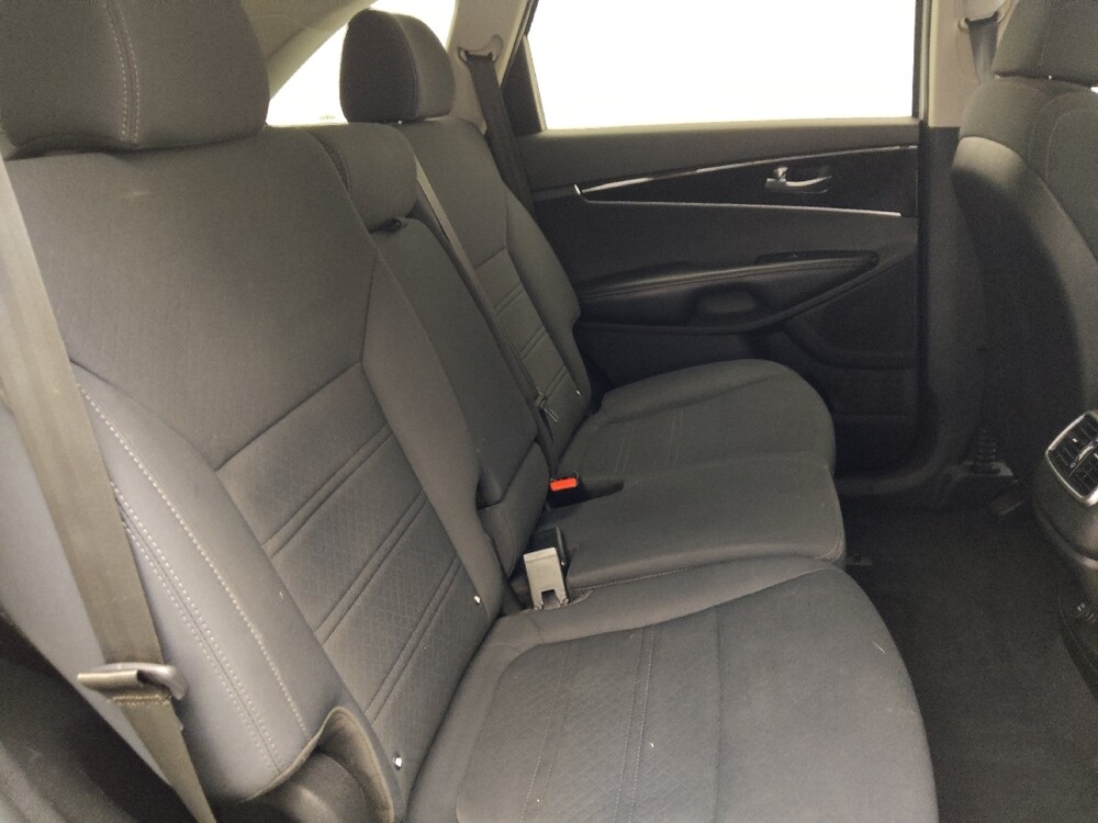 2018 Kia Sorento in Sanford, FL 32773 - 18071603 19