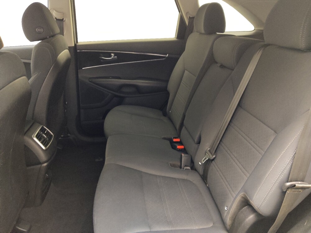 2018 Kia Sorento in Sanford, FL 32773 - 18071603 18