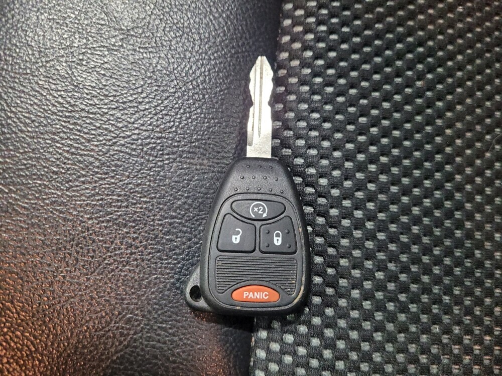 2016 Jeep Compass in Laurel, MD 20724 - 18071667 32