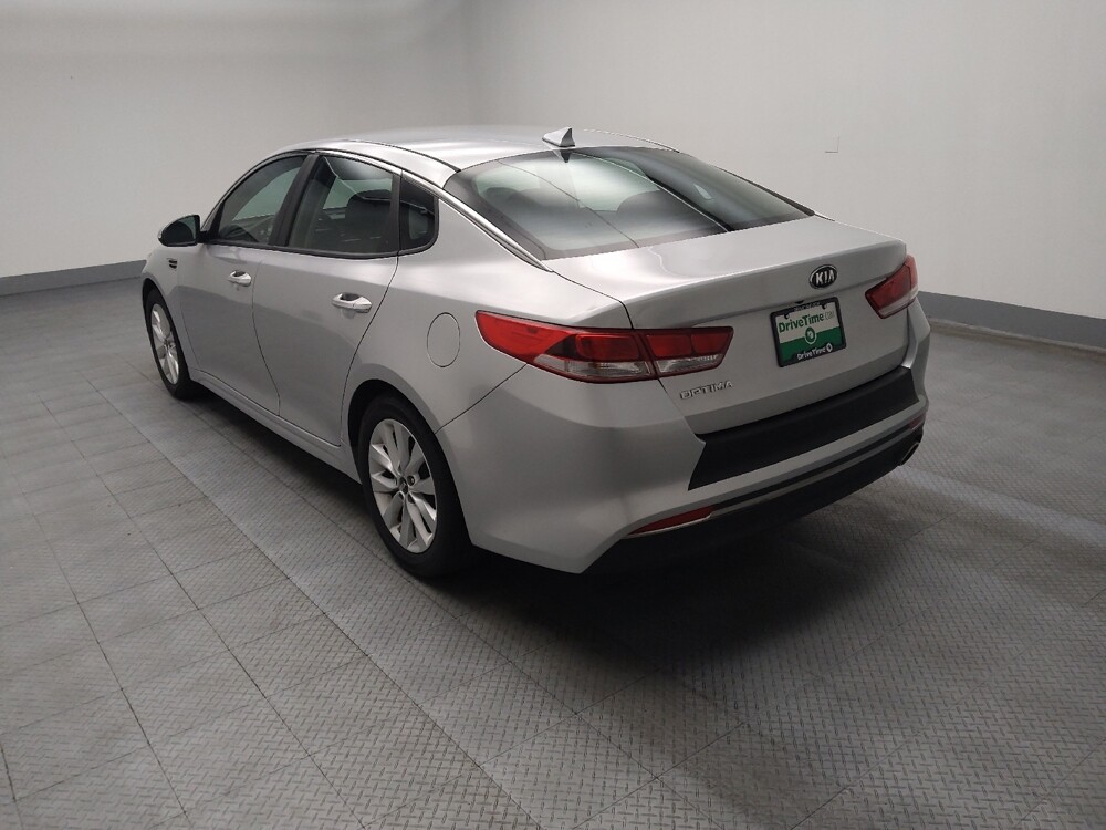 2017 Kia Optima in Des Moines, IA 50310 - 18071681 5