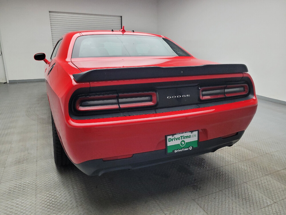 2018 Dodge Challenger in Eastpointe, MI 48021 - 18071685 6