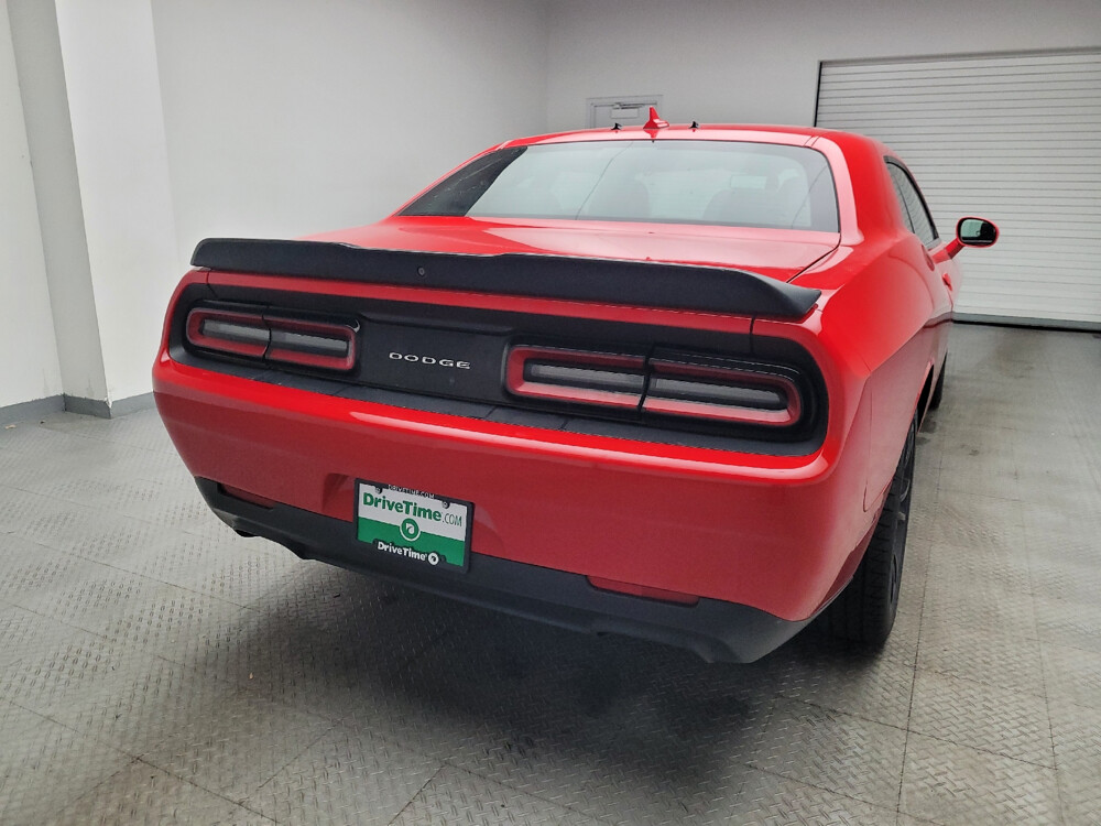 2018 Dodge Challenger in Eastpointe, MI 48021 - 18071685 7