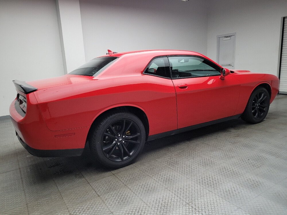 2018 Dodge Challenger in Eastpointe, MI 48021 - 18071685 10