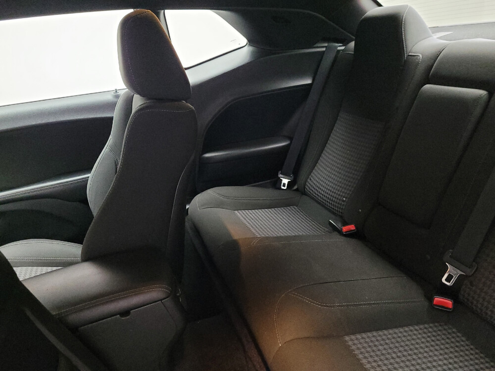 2018 Dodge Challenger in Eastpointe, MI 48021 - 18071685 18