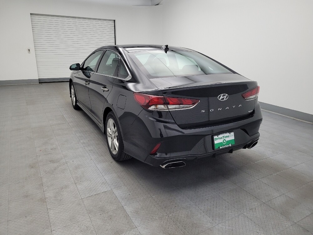 2019 Hyundai Sonata in Maple Heights, OH 44137 - 18071736 5