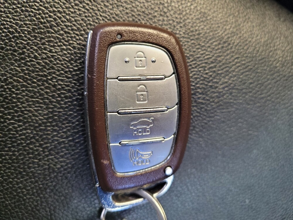 2019 Hyundai Sonata in Maple Heights, OH 44137 - 18071736 32