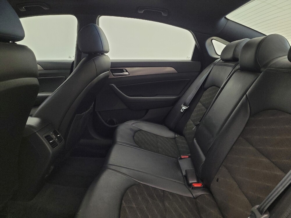 2019 Hyundai Sonata in Maple Heights, OH 44137 - 18071736 18