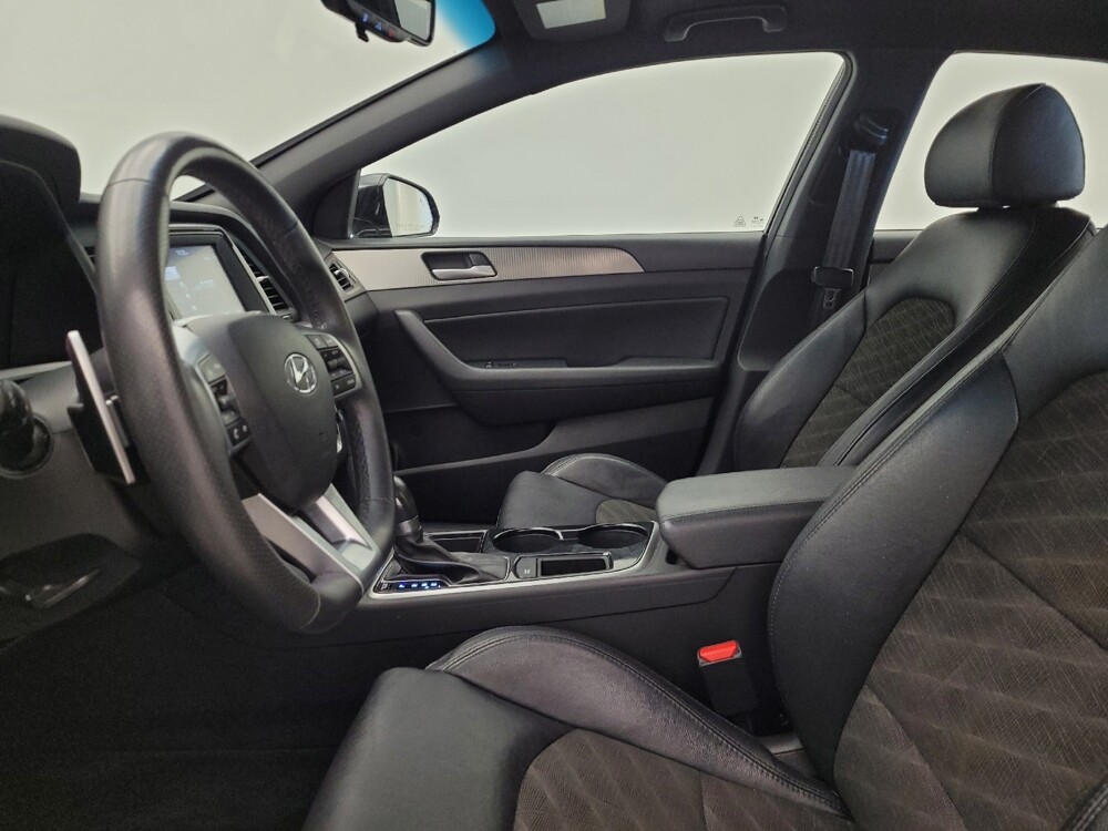 2019 Hyundai Sonata in Maple Heights, OH 44137 - 18071736 17