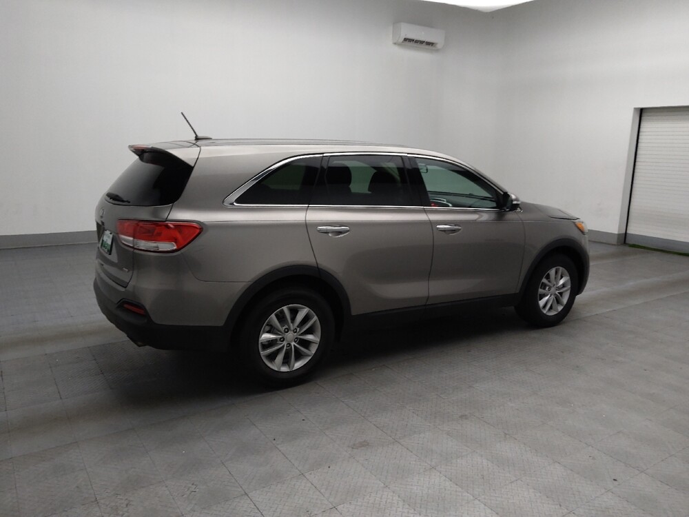 2017 Kia Sorento in Athens, GA 30606 - 18071759 10