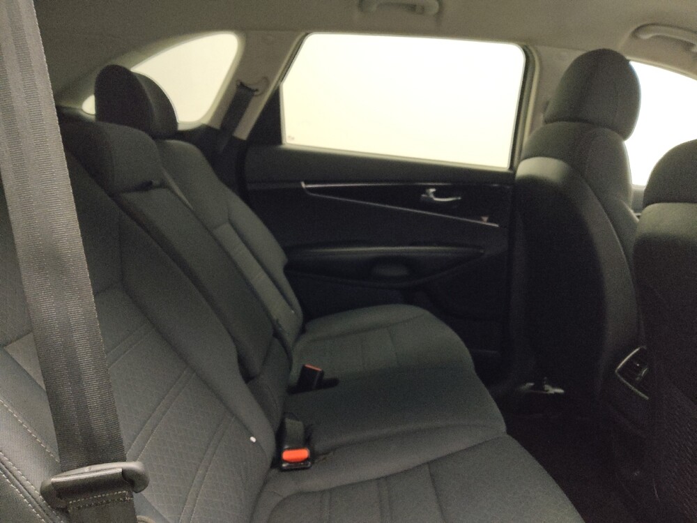 2017 Kia Sorento in Athens, GA 30606 - 18071759 19