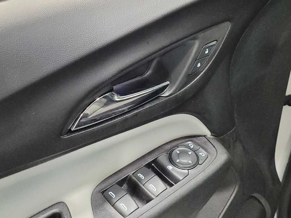 2019 Chevrolet Equinox in Plymouth Meeting, PA 19462 - 18071771 27