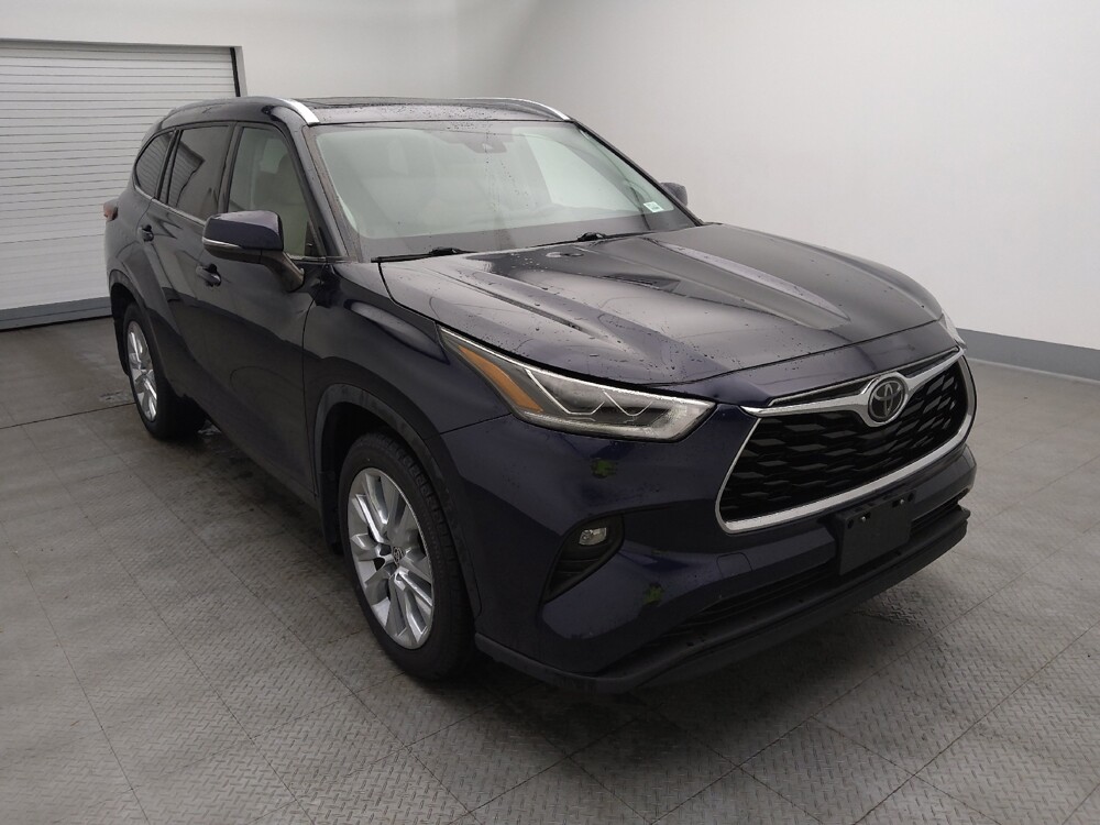 2020 Toyota Highlander in St. Louis, MO 63136 - 18071799 13