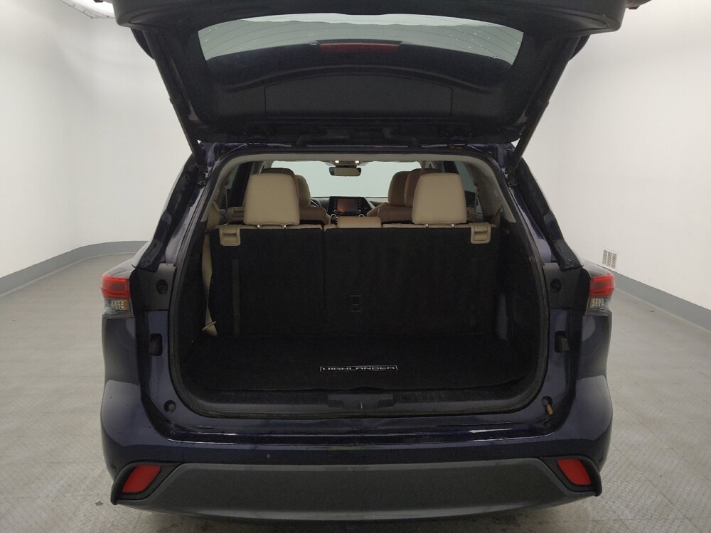 2020 Toyota Highlander in St. Louis, MO 63136 - 18071799 29