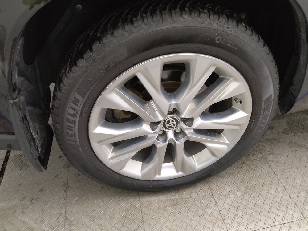 2020 Toyota Highlander in St. Louis, MO 63136 - 18071799 31