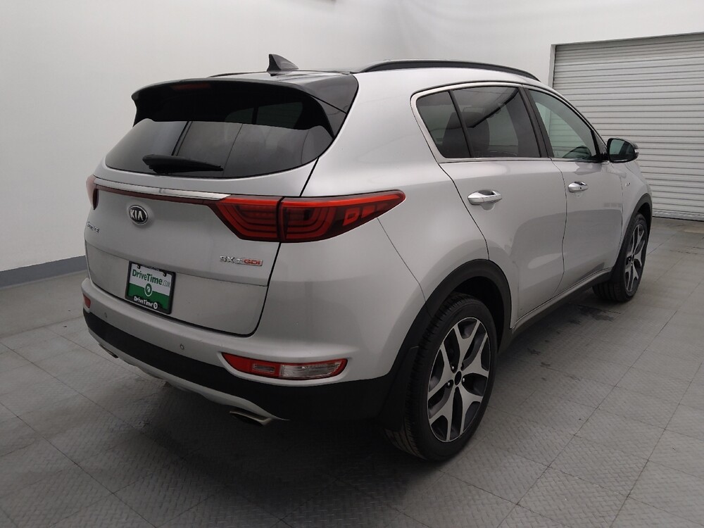 2019 Kia Sportage in Houston, TX 77034 - 18071801 9