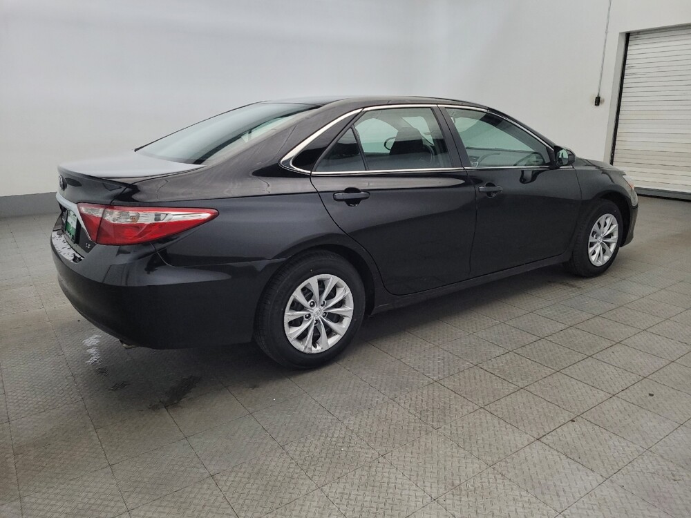 2017 Toyota Camry in Newport News, VA 23601 - 18071842 10