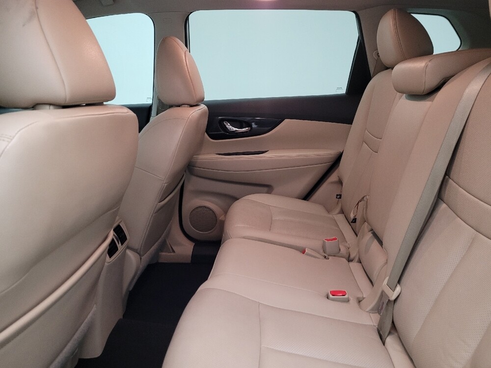 2017 Nissan Rogue in Glendale, AZ 85301 - 18071873 18