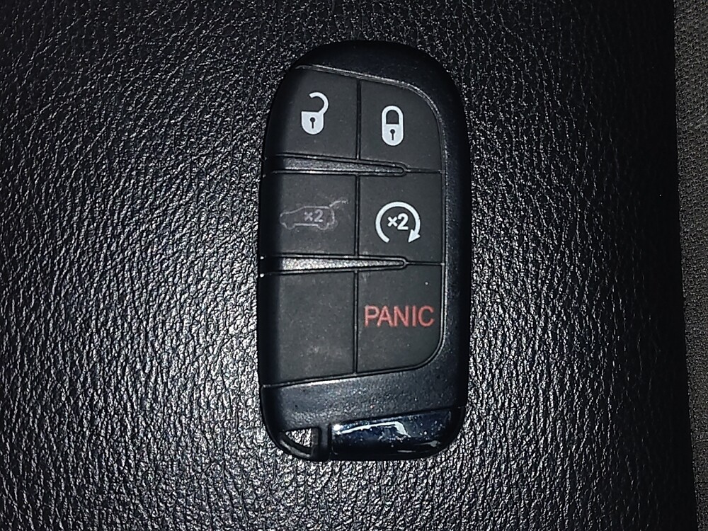 2018 Jeep Compass in Orlando, FL 32808 - 18071935 32