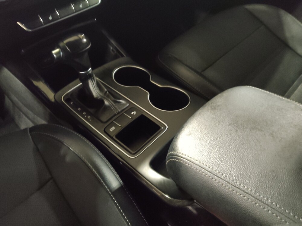 2017 Kia Sorento in Orlando, FL 32808 - 18071937 26