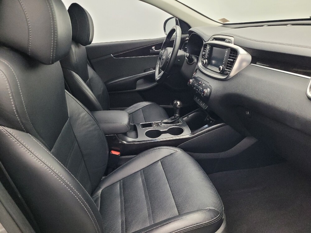 2017 Kia Sorento in Orlando, FL 32808 - 18071937 21