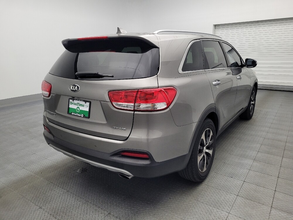 2017 Kia Sorento in Orlando, FL 32808 - 18071937 9