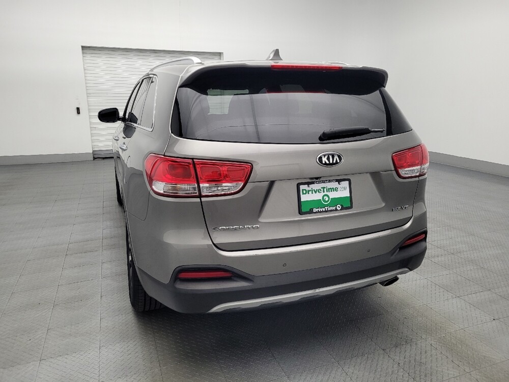 2017 Kia Sorento in Orlando, FL 32808 - 18071937 6