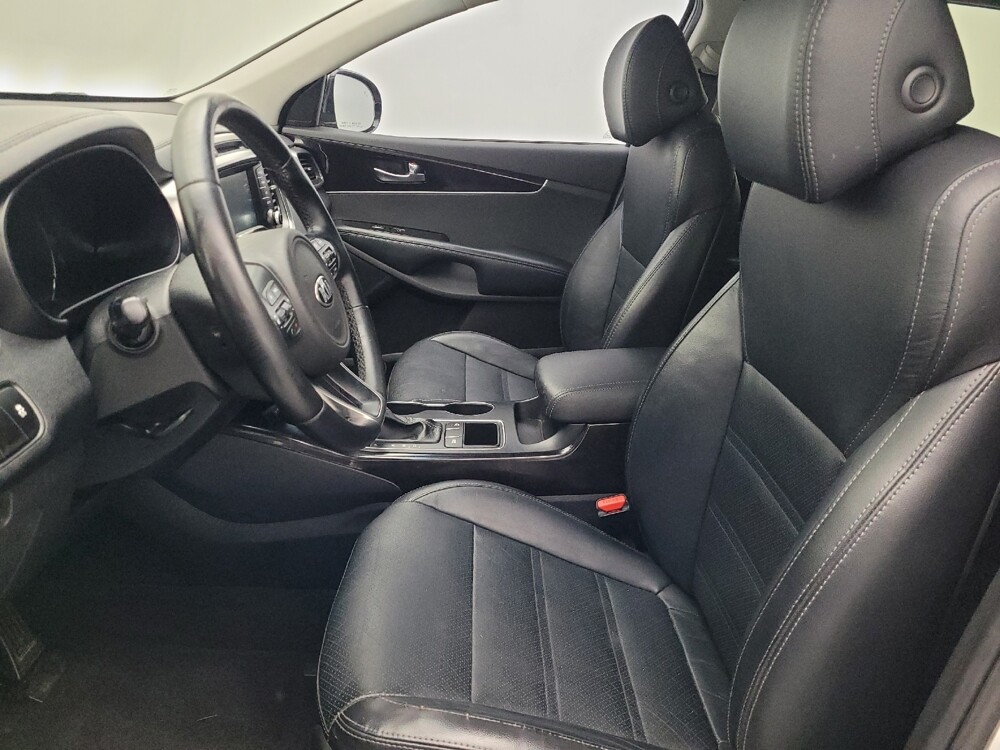 2017 Kia Sorento in Orlando, FL 32808 - 18071937 17