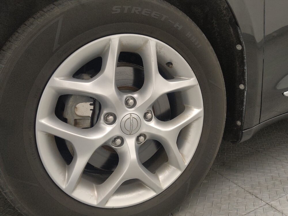 2017 Chrysler Pacifica in Jacksonville, FL 32210 - 18071948 31