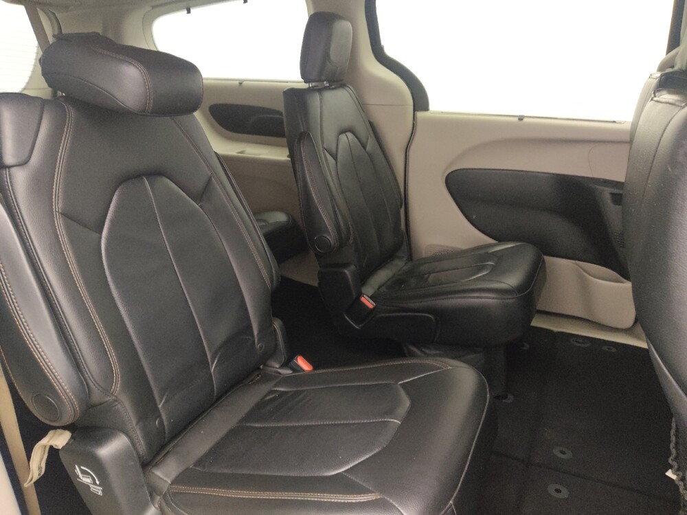 2017 Chrysler Pacifica in Jacksonville, FL 32210 - 18071948 19