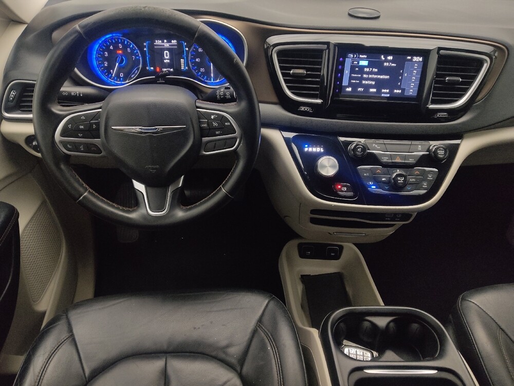 2017 Chrysler Pacifica in Jacksonville, FL 32210 - 18071948 22