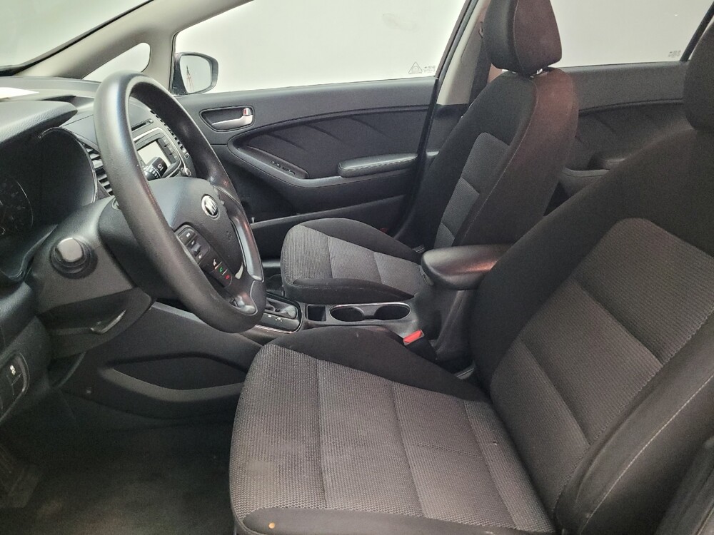 2017 Kia Forte in Montclair, CA 91763 - 18071970 17