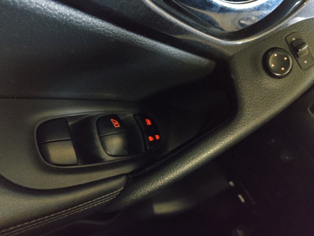 2017 Nissan Rogue in Knoxville, TN 37923 - 18071975 27