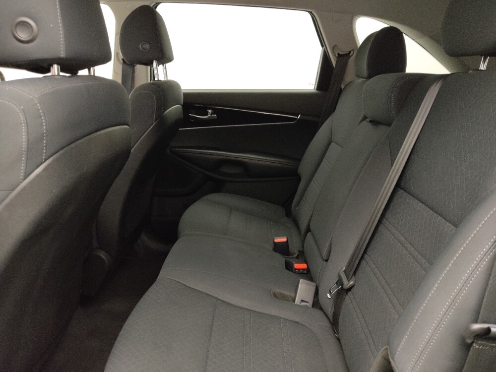 2018 Kia Sorento in Lakewood, CO 80215 - 18072003 18