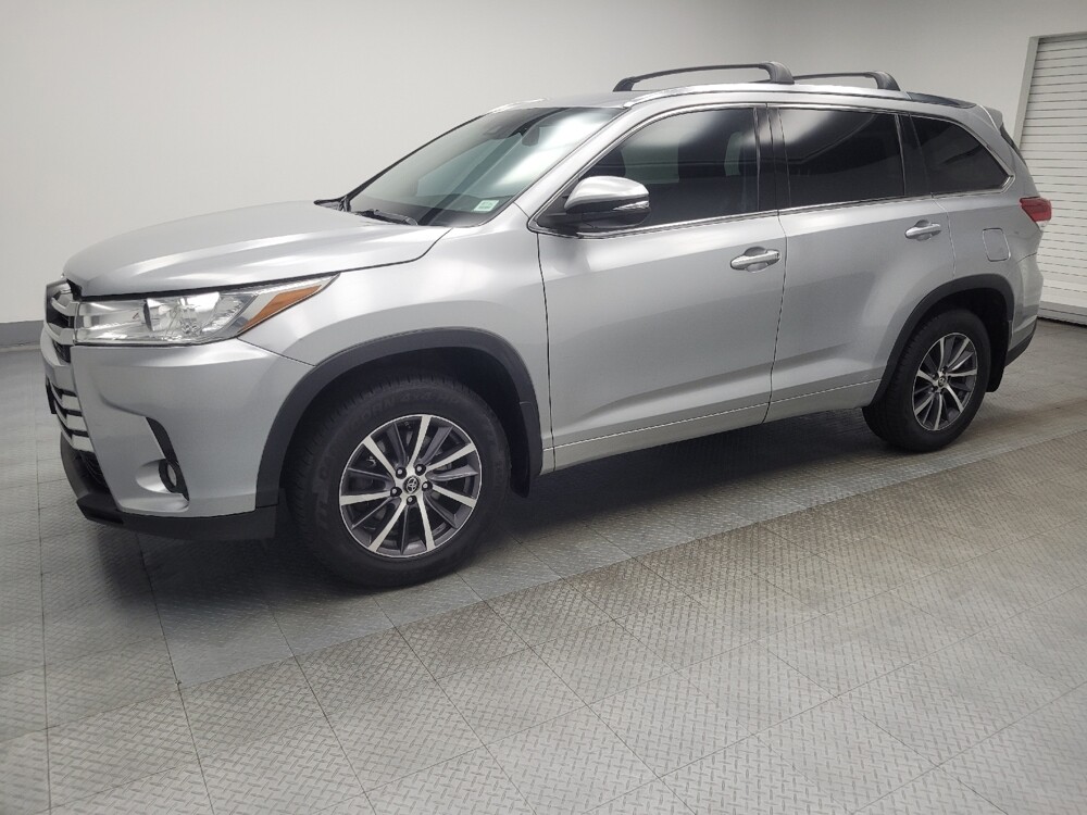 2017 Toyota Highlander in Highland, IN 46322 - 18072031 2